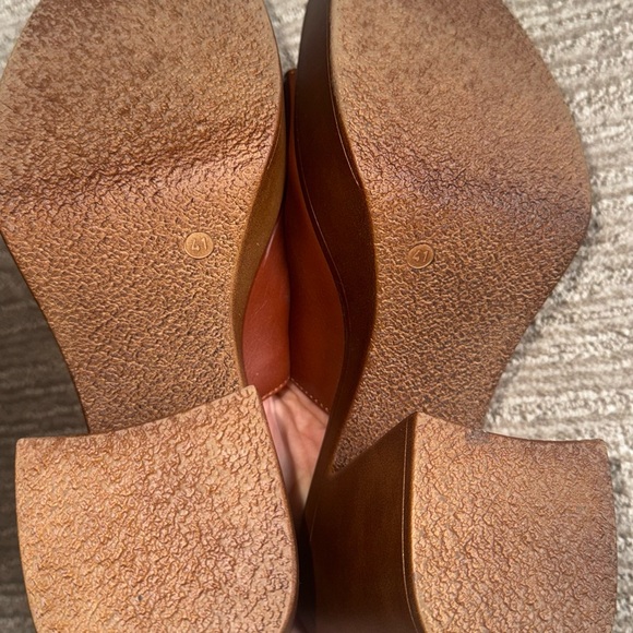 FREE PEOPLE CLOGS - Picture 5 of 5